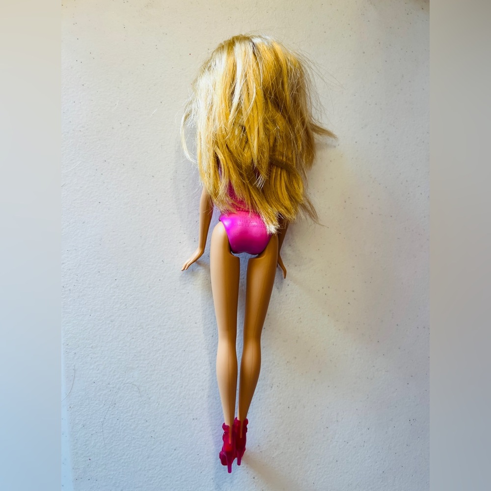 Barbie - Picture 7 of 8